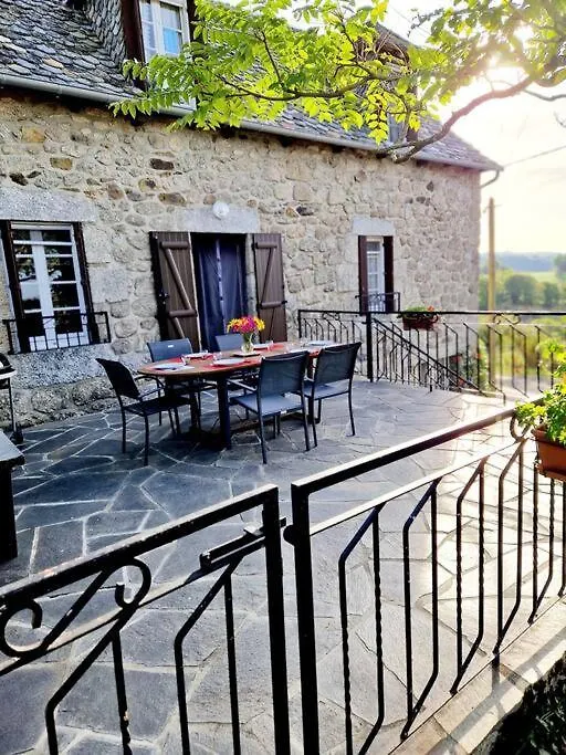 Σπίτι διακοπών Le Casimir, Maison De Campagne A Estaing Γαλλία