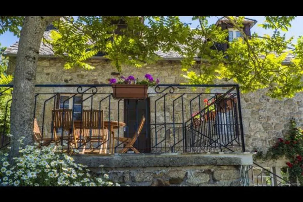 Σπίτι διακοπών Le Casimir, Maison De Campagne A Estaing Γαλλία